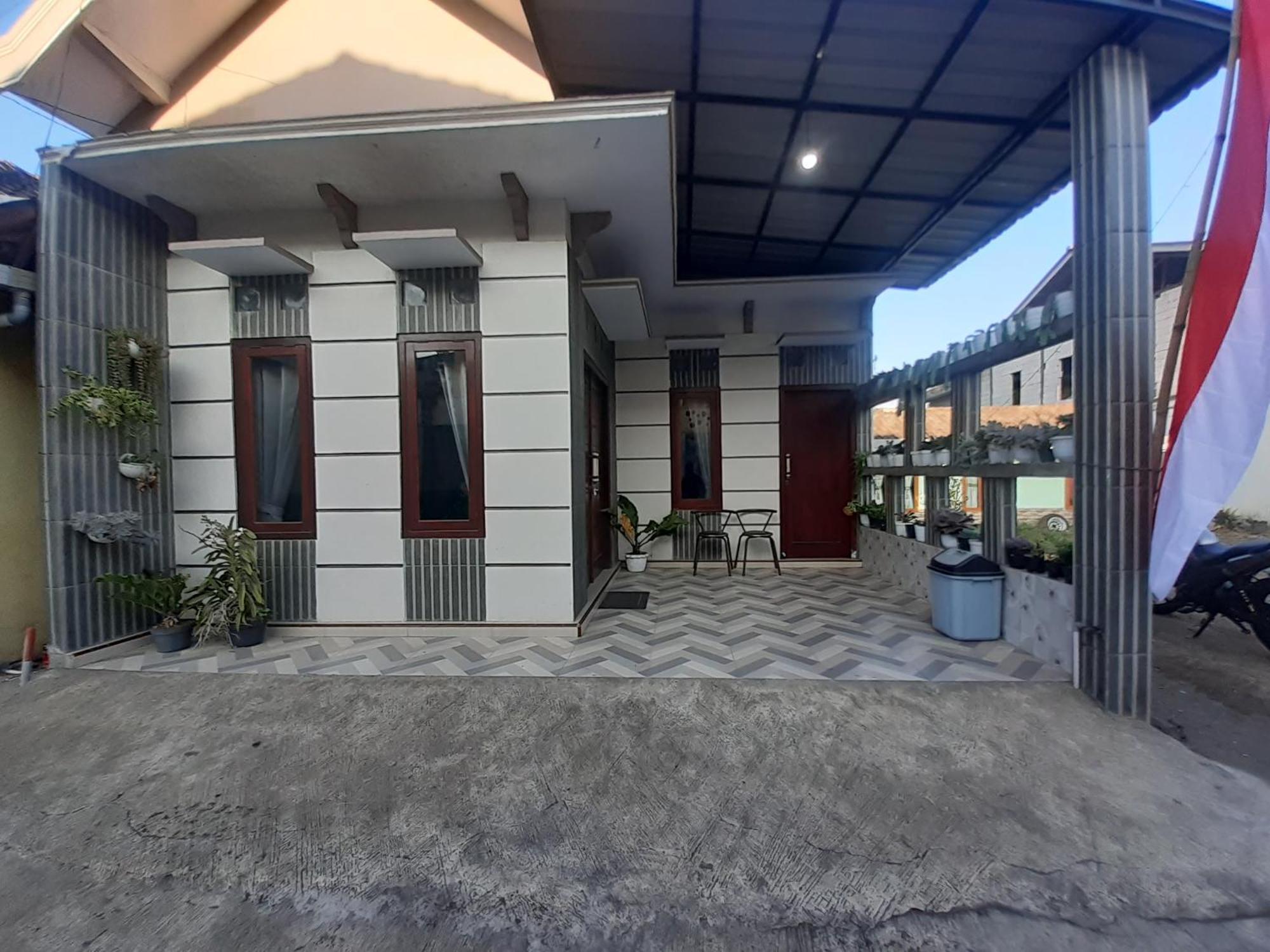 Widodaren Homestay Probolinggo Exterior foto